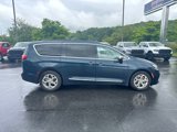 Used 2022 Chrysler Pacifica Limited image 2