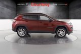Certified 2022 Jeep Compass Latitude image 3