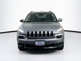 Used 2017 Jeep Cherokee Limited image 2
