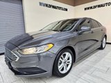 Used 2018 Ford Fusion SE image 2