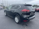 Used 2018 Nissan Rogue SV w/ Premium Package image 3