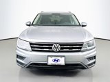 Used 2020 Volkswagen Tiguan S image 2