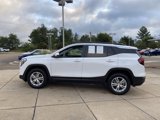 Used 2023 GMC Terrain SLE w/ Driver Convenience Package image 6