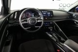 Used 2022 Hyundai Elantra SEL image 2