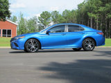 Used 2018 Toyota Camry SE image 4