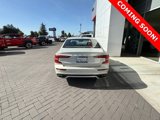 Used 2019 Volvo S60 T5 R-Design image 3