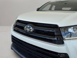 Used 2019 Toyota Highlander SE image 2