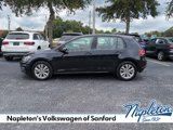 Used 2018 Volkswagen Golf SE image 3