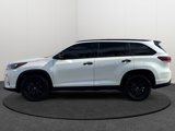 Used 2019 Toyota Highlander FWD V6 image 2