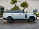 Used 2024 Land Rover Range Rover SV image 3