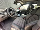 Certified 2025 Porsche Macan image 4
