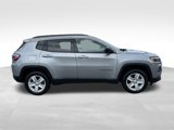 Used 2022 Jeep Compass Latitude w/ Convenience Group image 2