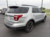 Used 2018 Ford Explorer XLT w/ Equipment Group 202A image 3