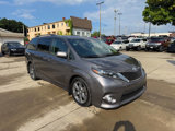 Used 2015 Toyota Sienna SE Premium image 2