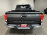 Used 2017 Toyota Tacoma TRD Off-Road image 4