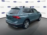 Used 2020 Volkswagen Tiguan SEL image 2