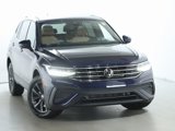 Used 2022 Volkswagen Tiguan SE w/ Panoramic Sunroof Package image 2