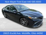 Used 2022 Toyota Camry SE image 1