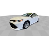 Used 2020 Toyota Camry LE image 4