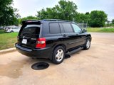 Used 2005 Toyota Highlander 2WD V6 w/ 3rd Row image 3