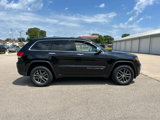 Used 2017 Jeep Grand Cherokee Limited image 5