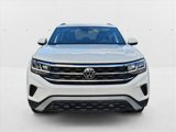 Used 2022 Volkswagen Atlas Cross Sport SE image 2