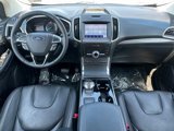 Used 2020 Ford Edge Titanium image 2