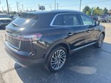 Used 2020 Lincoln Nautilus Reserve w/ Equipment Group 201A image 5