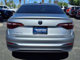 Used 2022 Volkswagen Jetta SE image 4