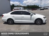 Used 2017 Volkswagen Jetta SE image 4