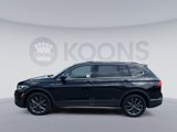 Used 2022 Volkswagen Tiguan SE w/ Panoramic Sunroof Package image 2
