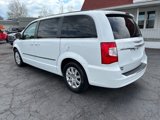 Used 2016 Chrysler Town & Country Touring image 5