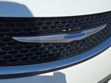 Used 2020 Chrysler Pacifica Touring-L image 4