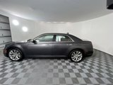 Used 2018 Chrysler 300 Limited image 5
