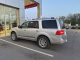 Used 2014 Lincoln Navigator 4WD image 2