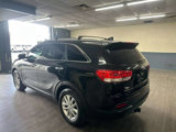 Used 2017 Kia Sorento LX w/ LX Convenience Package image 3