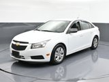 Used 2013 Chevrolet Cruze LS image 4