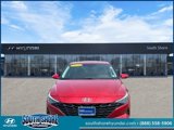 Certified 2022 Hyundai Elantra SEL w/ Convenience Package image 2