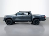 Used 2022 Toyota Tacoma TRD Off-Road image 4
