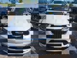 Used 2023 Chrysler Pacifica Touring-L image 2