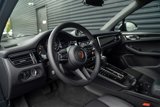 Used 2025 Porsche Macan image 4