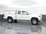 Used 2022 Toyota Tacoma SR image 3