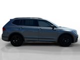 Used 2022 Volkswagen Tiguan SE R-Line image 6