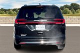 Used 2022 Chrysler Pacifica Touring-L image 4