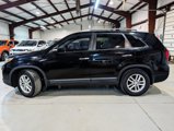 Used 2015 Kia Sorento LX image 3