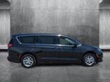 Used 2022 Chrysler Voyager LX image 4