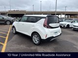 Certified 2025 Kia Soul LX image 3