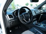Used 2021 Jeep Grand Cherokee Limited w/ Luxury Group II image 3