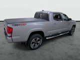 Used 2016 Toyota Tacoma TRD Off-Road image 4