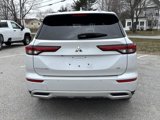 Used 2023 Mitsubishi Outlander SE image 6